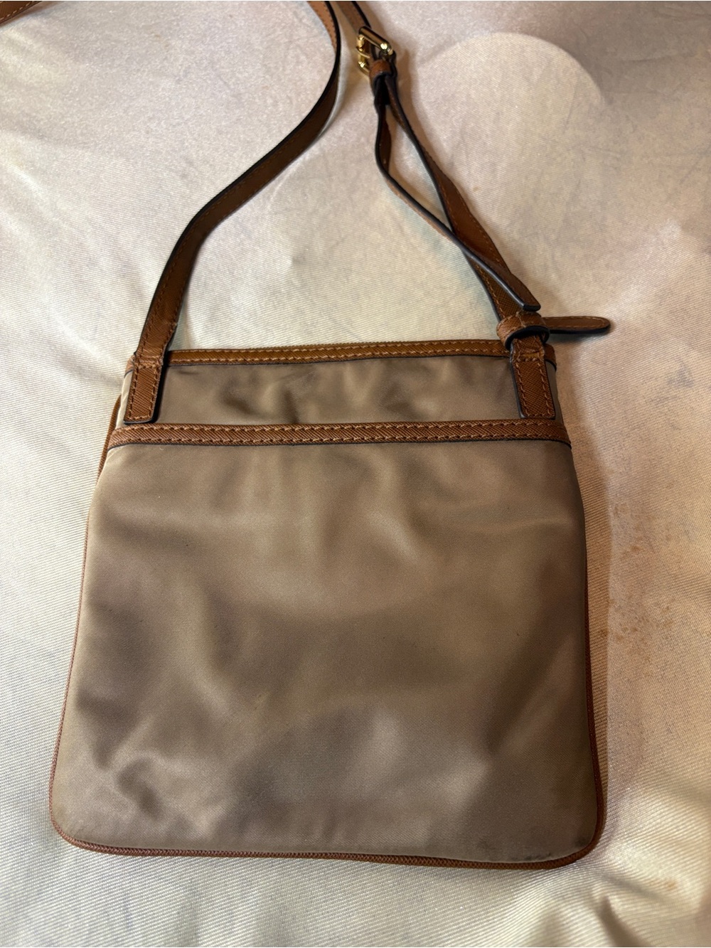 Michael Michael Kors Kempton Crossbody W Lime Inside. Callout - Picture 3 of 11